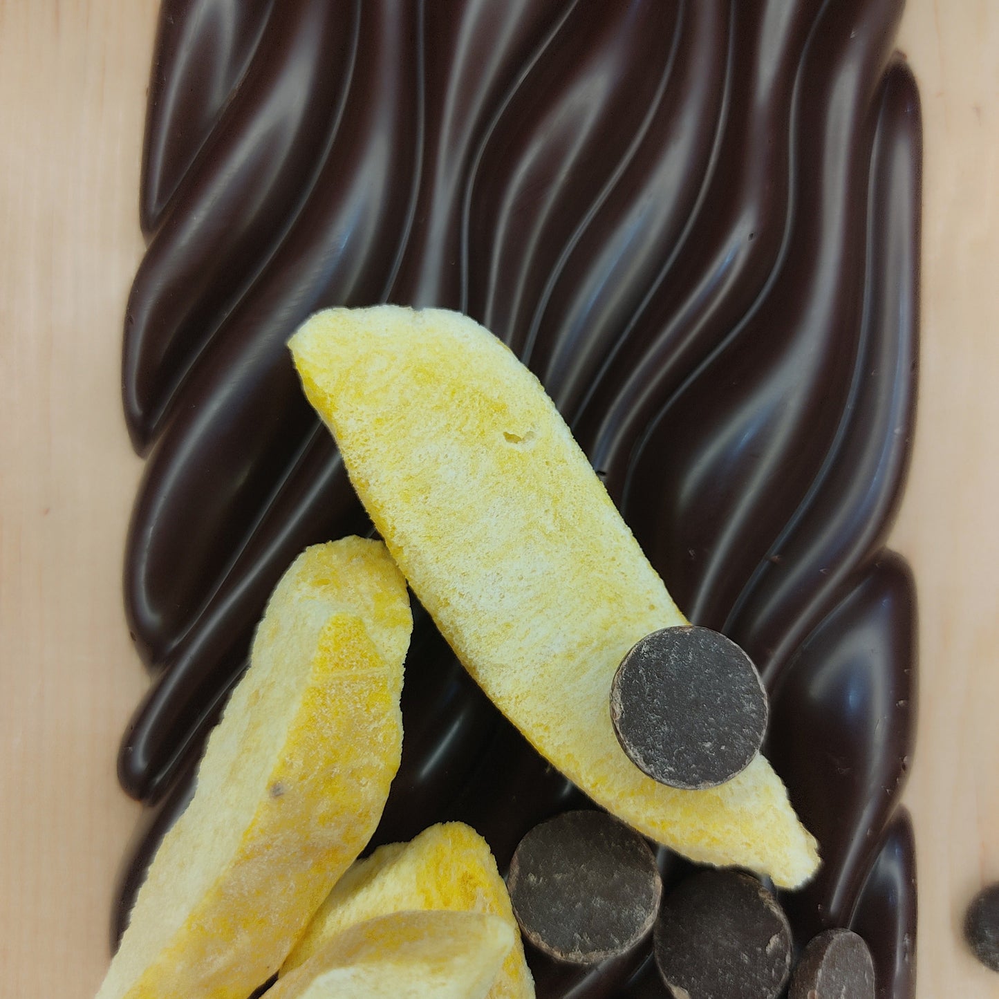 Midnight Mango Bar β Dark chocolate with freeze-dried mango, handmade by Chocnook