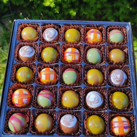 Summer Box 25